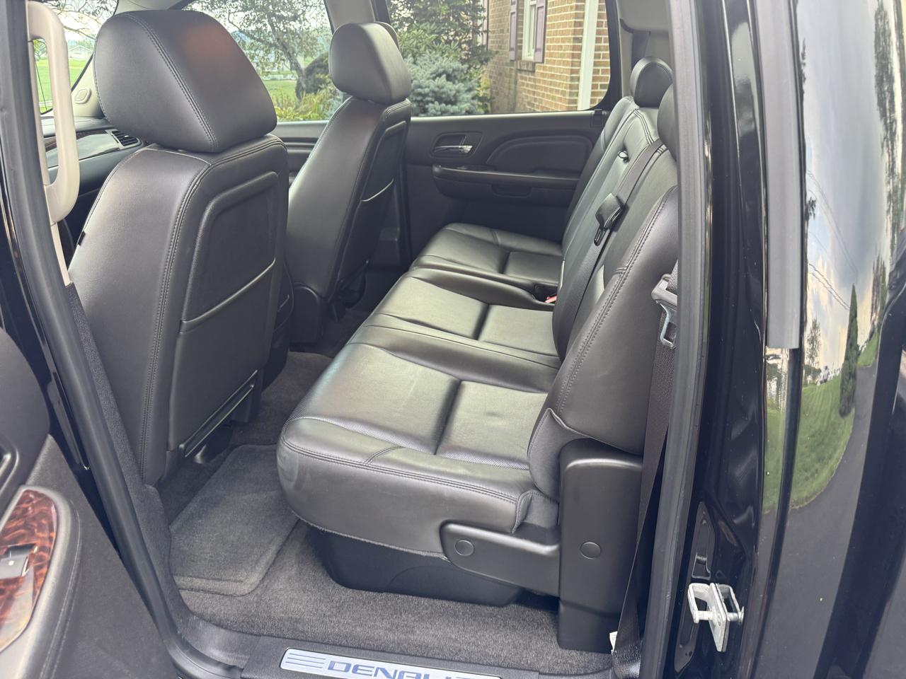 GMC Sierra 3500HD 4WD Crew Cab 153.7" SRW Denali 2014