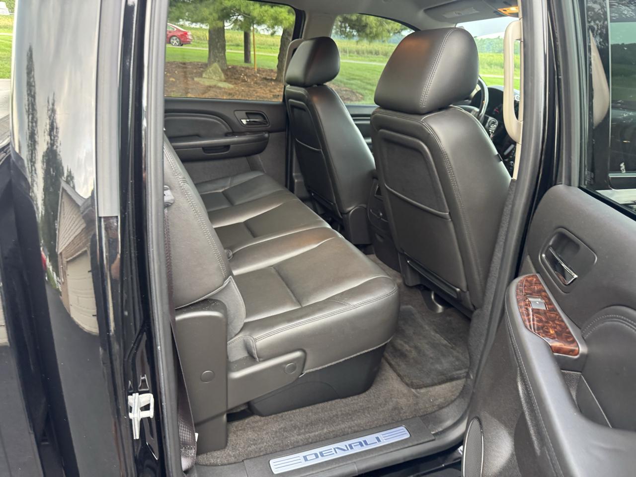 GMC Sierra 3500HD 4WD Crew Cab 153.7" SRW Denali 2014