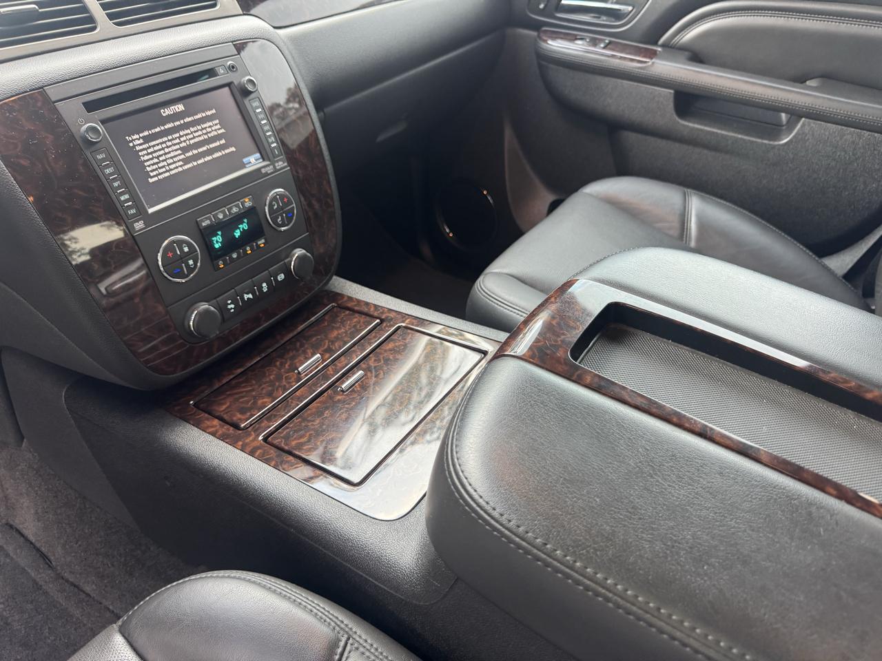 GMC Sierra 3500HD 4WD Crew Cab 153.7" SRW Denali 2014