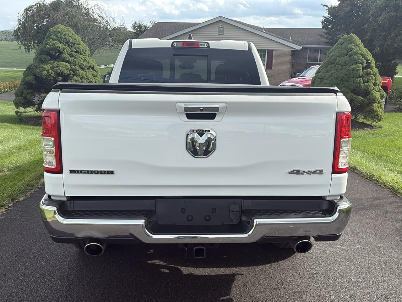 RAM 1500 Big Horn 4x4 Quad Cab 6'4" Box 2020