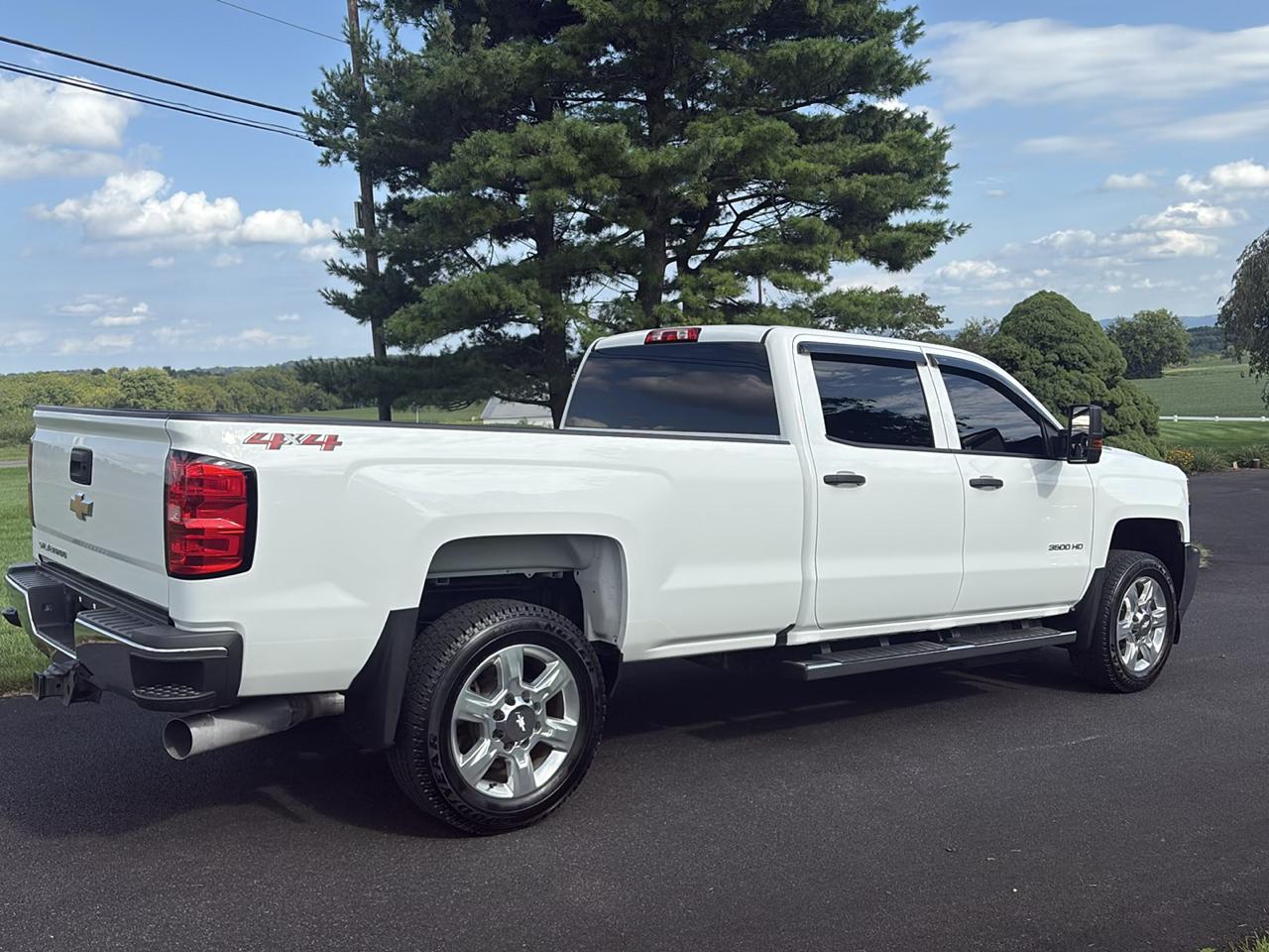 Chevrolet Silverado 3500HD 4WD Crew Cab 167.7" Work Truck 2019