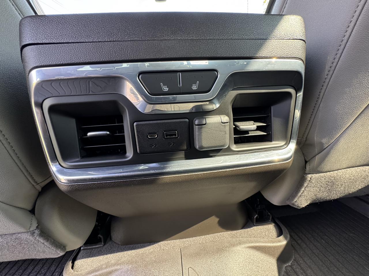 Chevrolet Silverado 2500HD 4WD Crew Cab 159" LTZ 2023