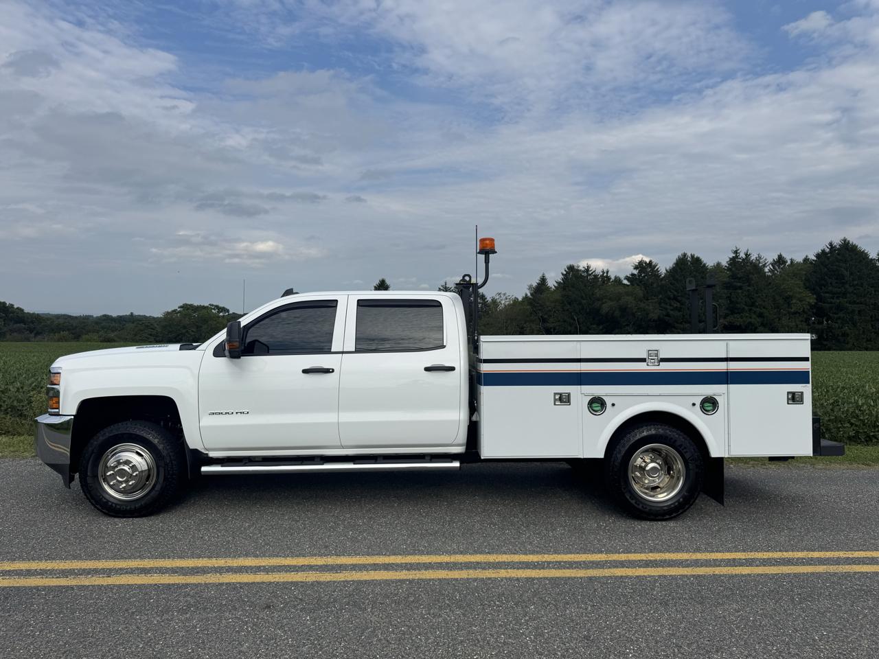 Chevrolet Silverado 3500HD Built After Aug 14 4WD Crew Cab 171.5" WB, 59.06" CA WT 2015