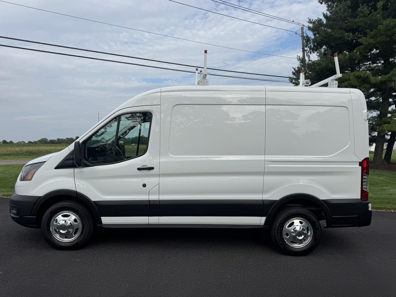 Ford Transit Cargo Van T-250 130" Med Rf 9070 GVWR AWD 2020