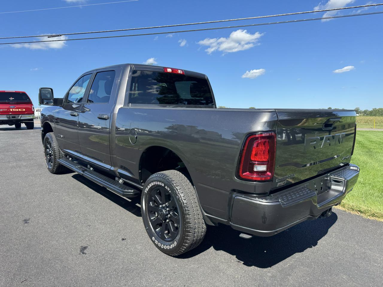 RAM 2500 Big Horn 4x4 Crew Cab 6'4" Box 2025