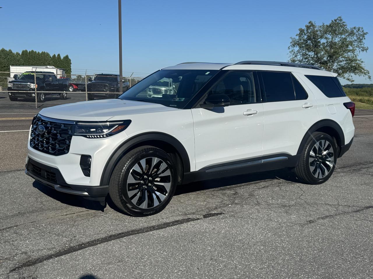 2026 Ford Explorer Platinum 4WD