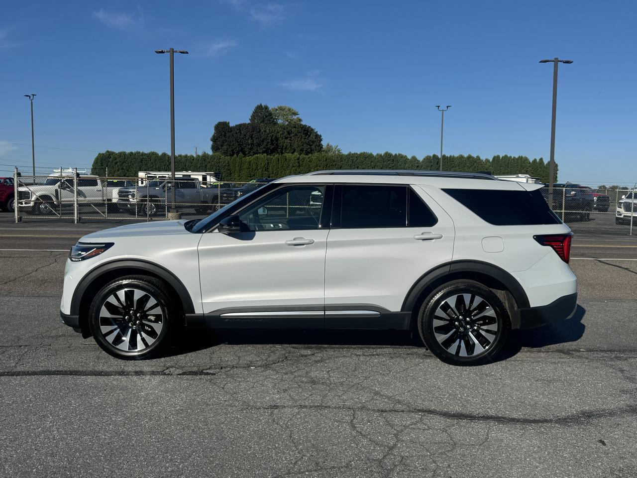 Ford Explorer Platinum 4WD 2026