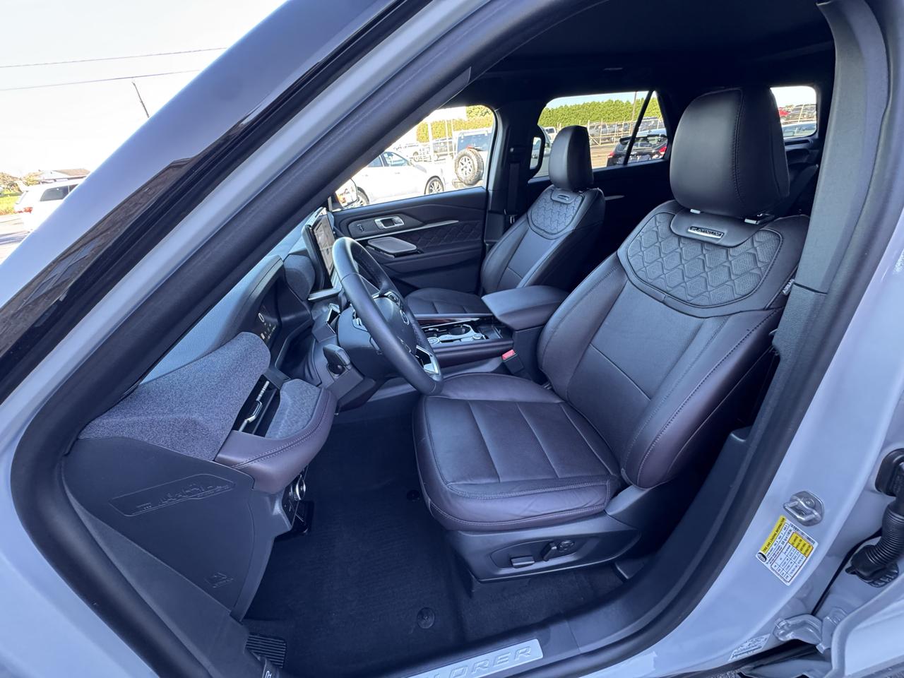 Ford Explorer Platinum 4WD 2026