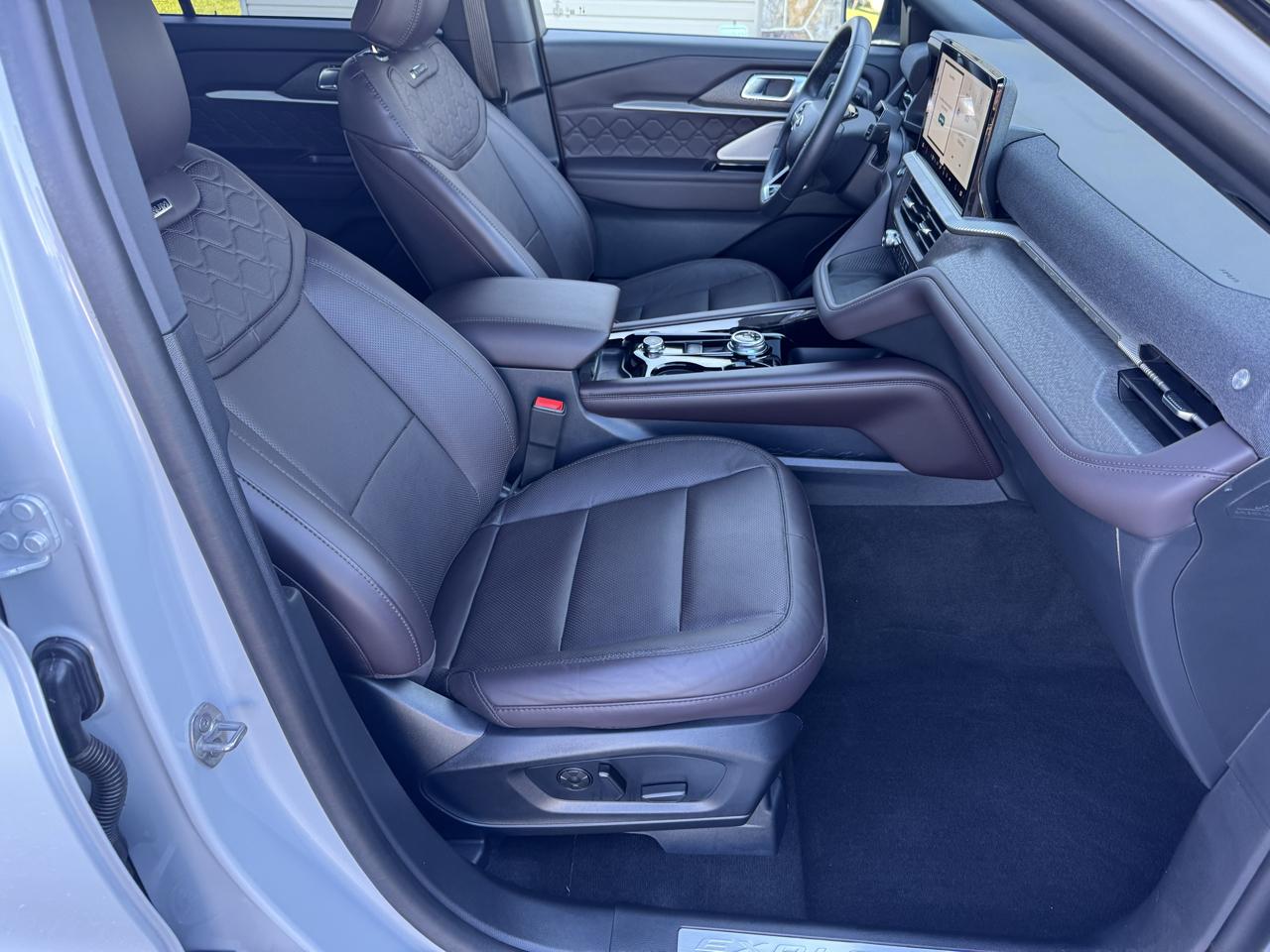 Ford Explorer Platinum 4WD 2026