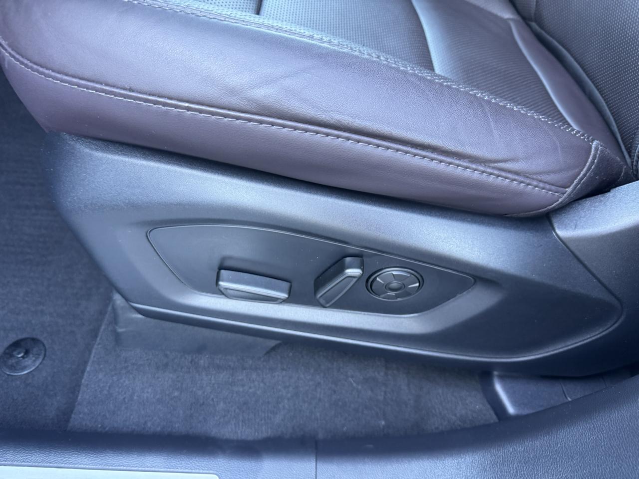 Ford Explorer Platinum 4WD 2026