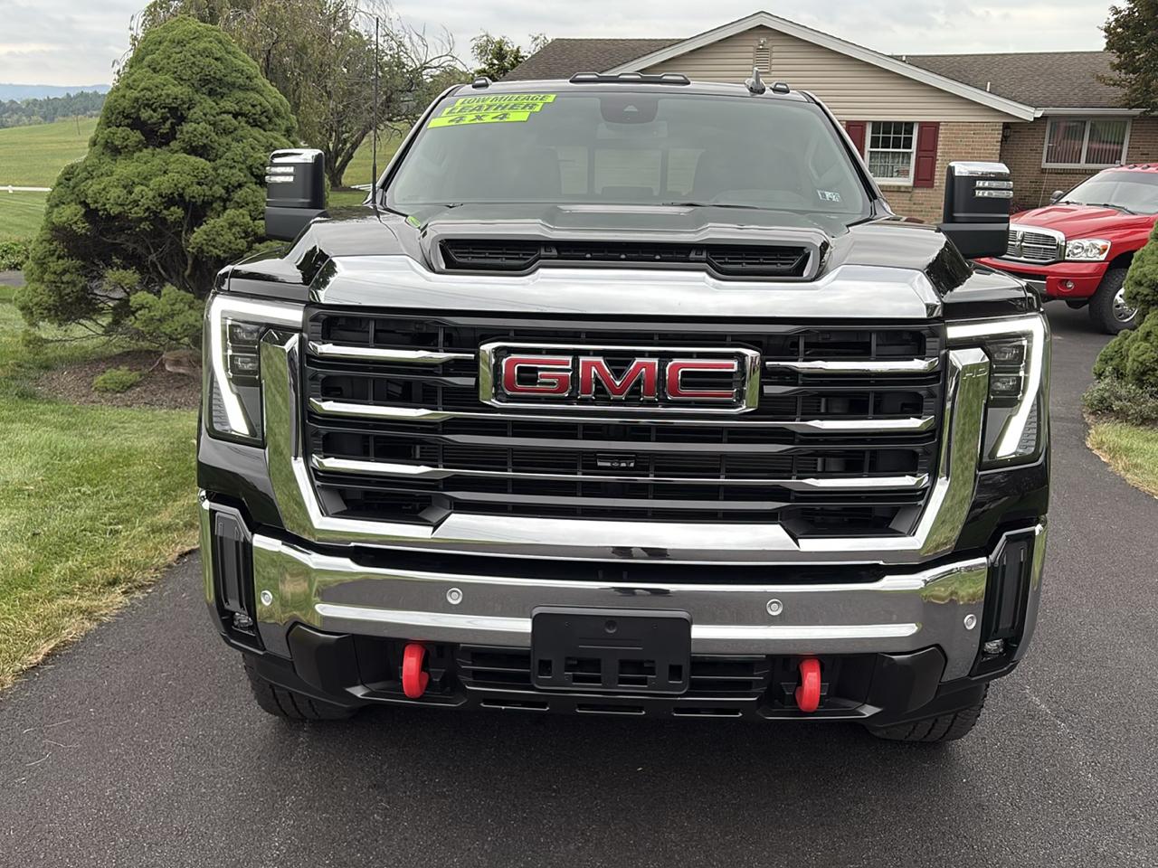 GMC Sierra 2500HD 4WD Crew Cab 159" SLT 2026