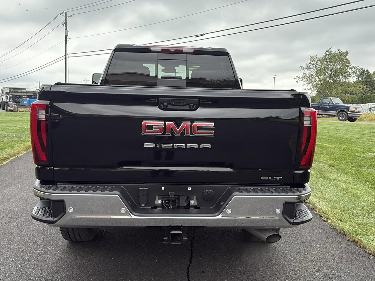 GMC Sierra 2500HD 4WD Crew Cab 159" SLT 2026