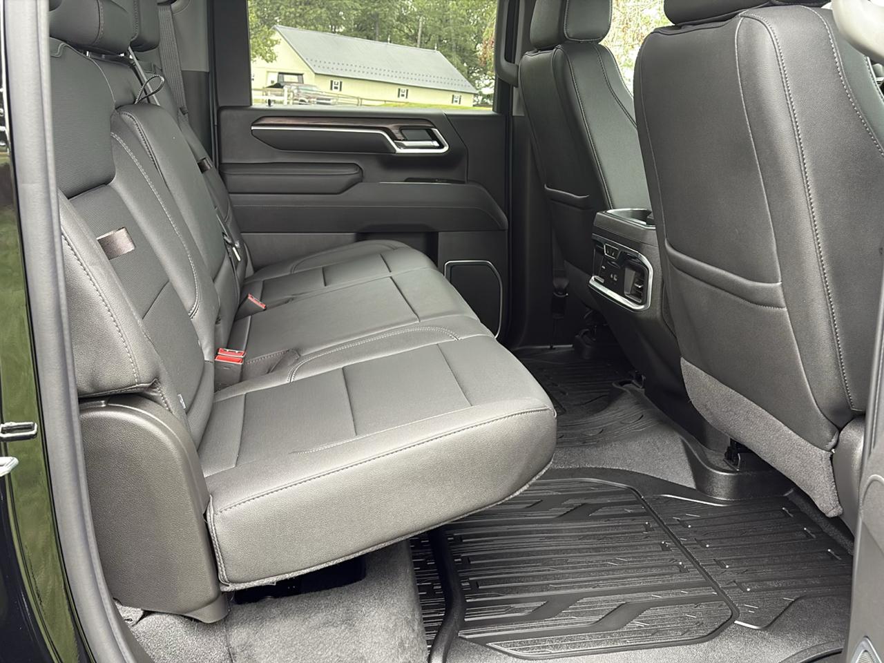 GMC Sierra 2500HD 4WD Crew Cab 159" SLT 2026