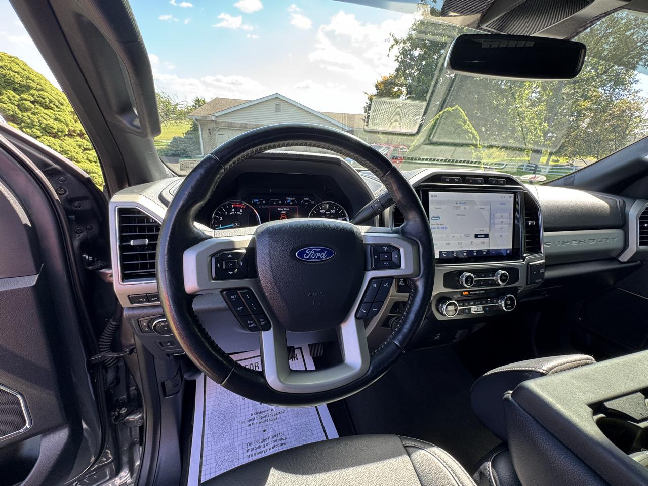 Ford Super Duty F-350 SRW Lariat 4WD Crew Cab 8' Box 2022