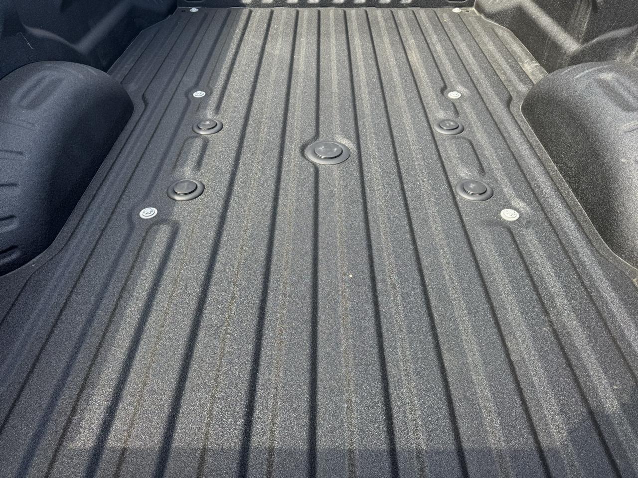 Ford Super Duty F-350 SRW Lariat 4WD Crew Cab 8' Box 2022