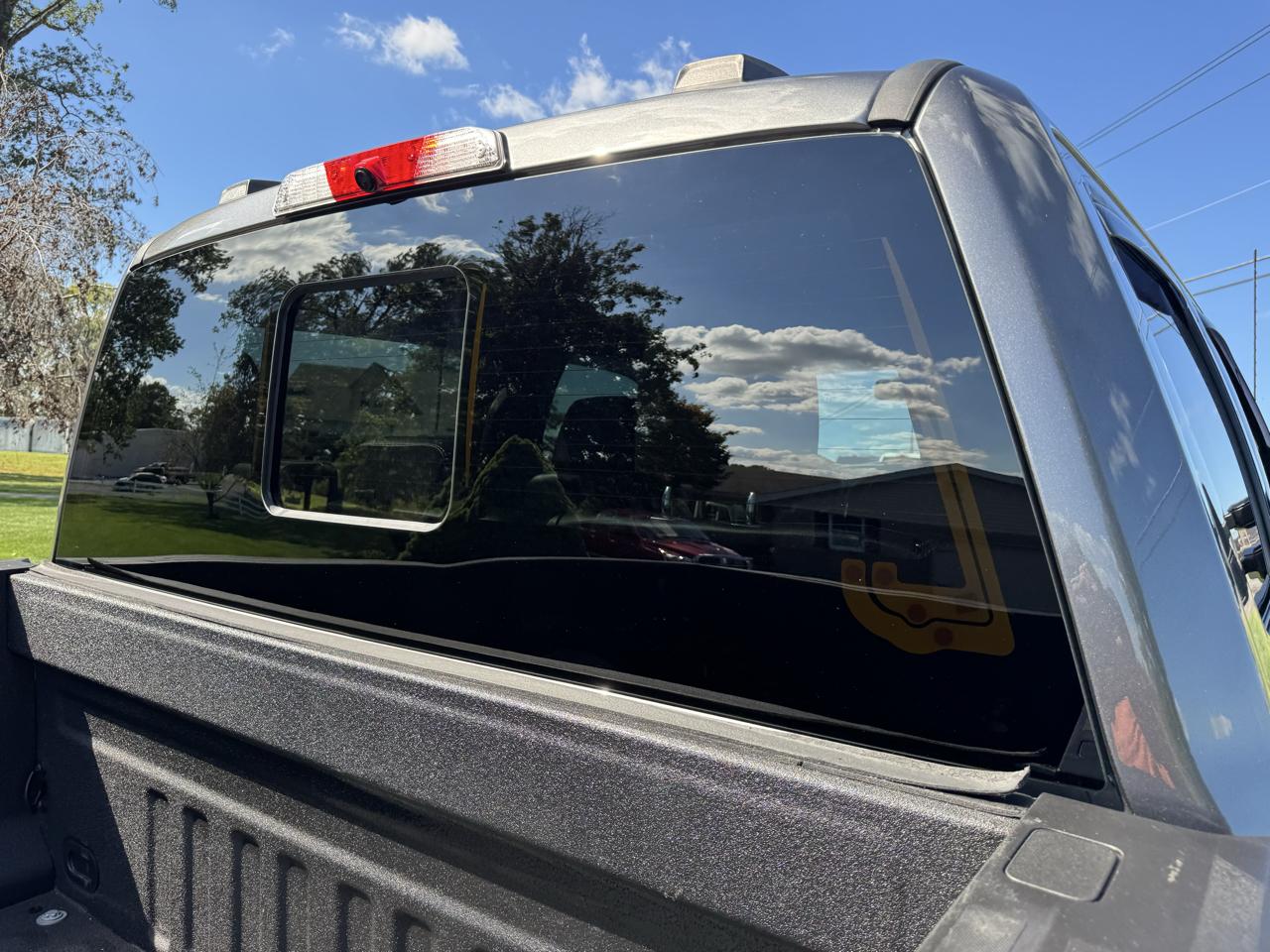 Ford Super Duty F-350 SRW Lariat 4WD Crew Cab 8' Box 2022