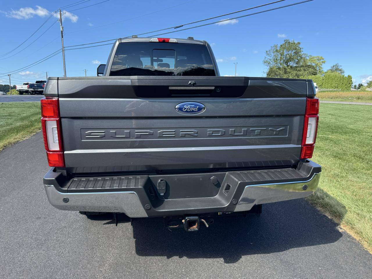 Ford Super Duty F-350 SRW Lariat 4WD Crew Cab 8' Box 2022