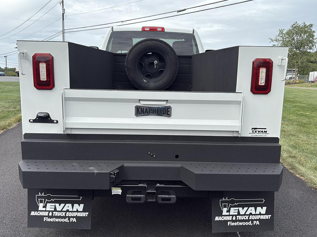 RAM 3500 Chassis Cab Tradesman 4WD Reg Cab 60" CA 143.5" WB 2024