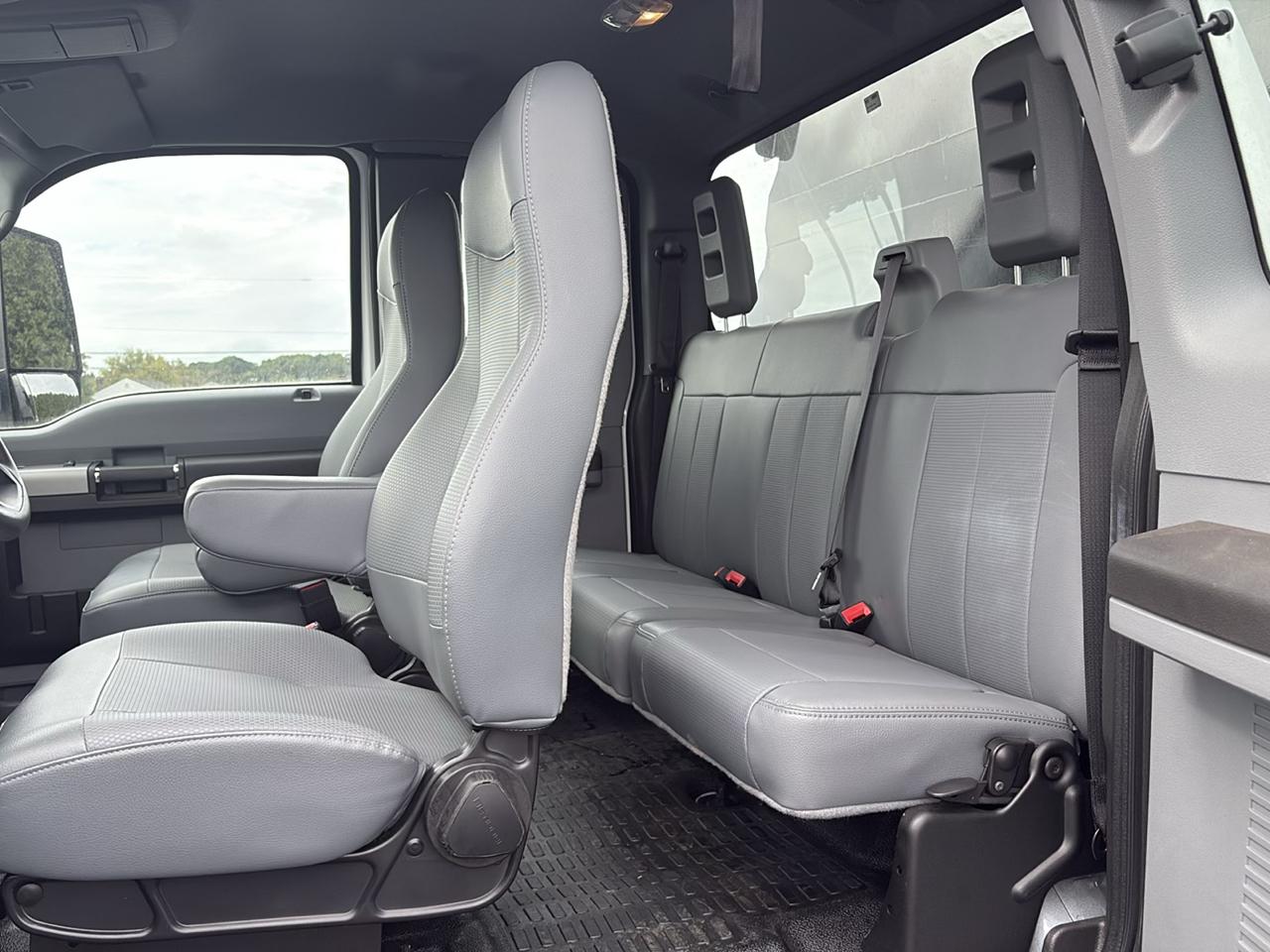 Ford F-750 Straight Frame SuperCab 2024