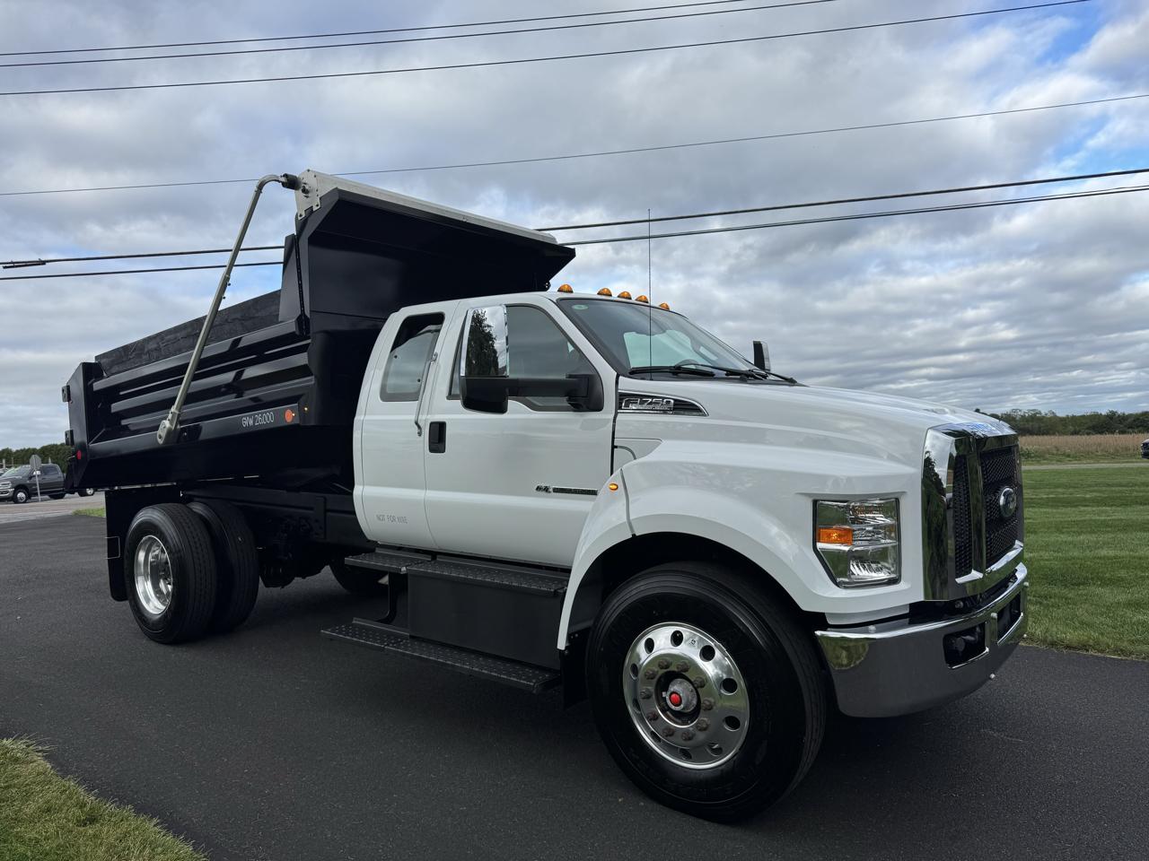 Ford F-750 Straight Frame SuperCab 2024