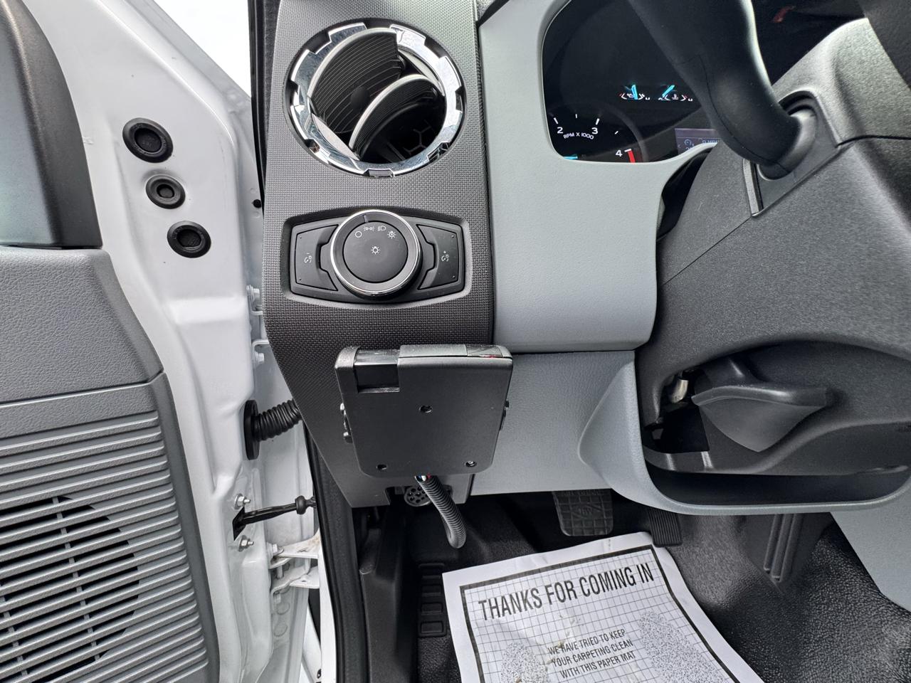 Ford F-750 Straight Frame SuperCab 2024