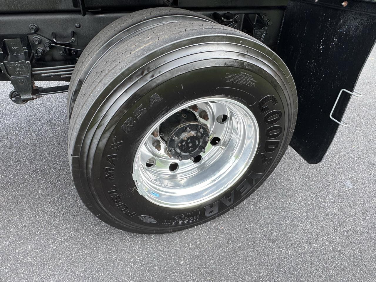 Ford F-750 Straight Frame SuperCab 2024
