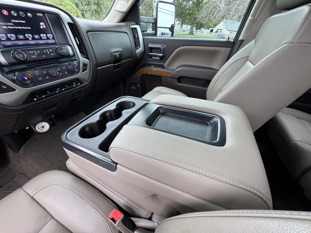 GMC Sierra 3500HD 4WD Double Cab 158.1" SLT 2016
