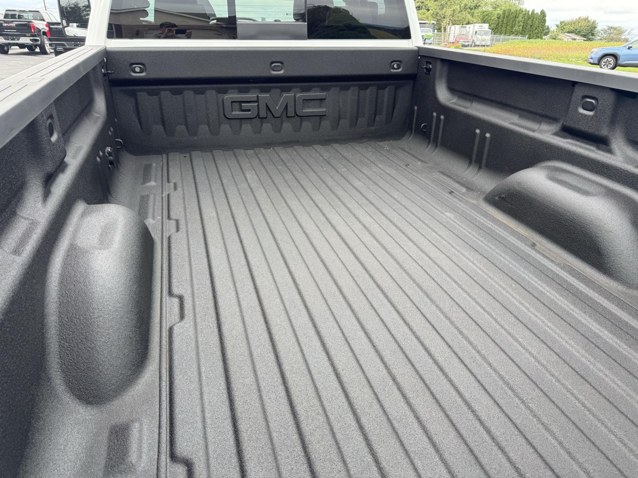 GMC Sierra 3500HD 4WD Double Cab 158.1" SLT 2016