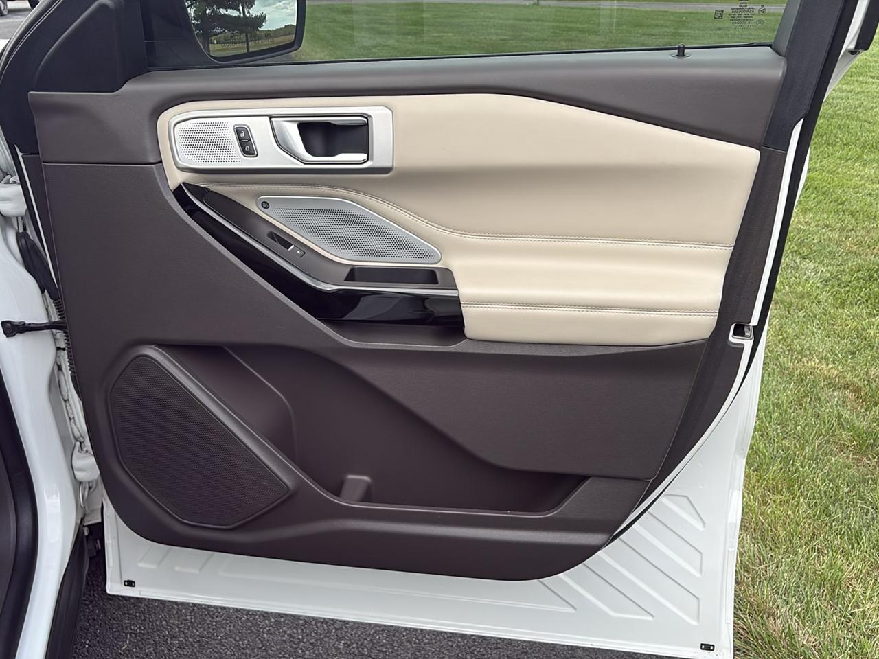 Ford Explorer Platinum 4WD 2021