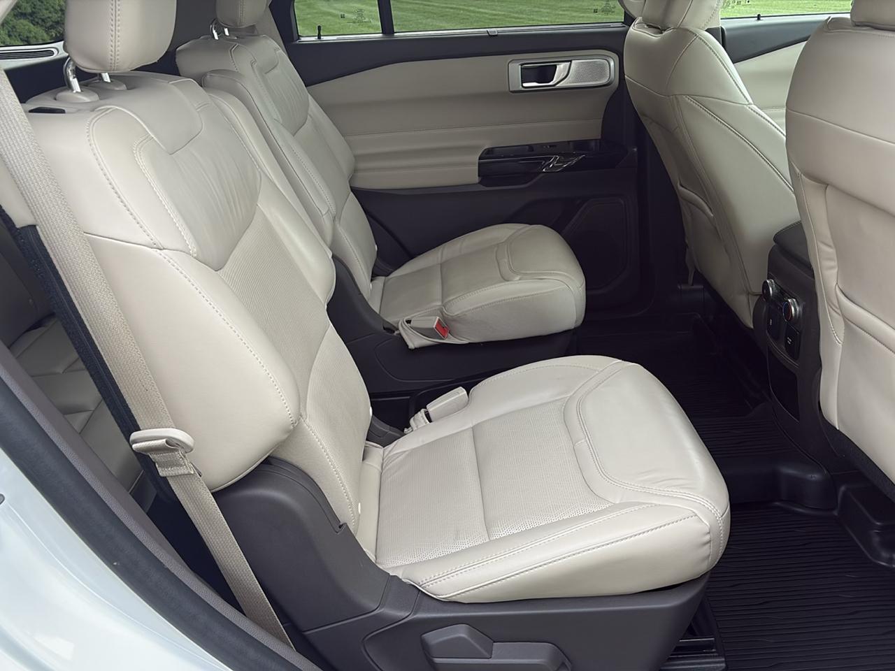 Ford Explorer Platinum 4WD 2021