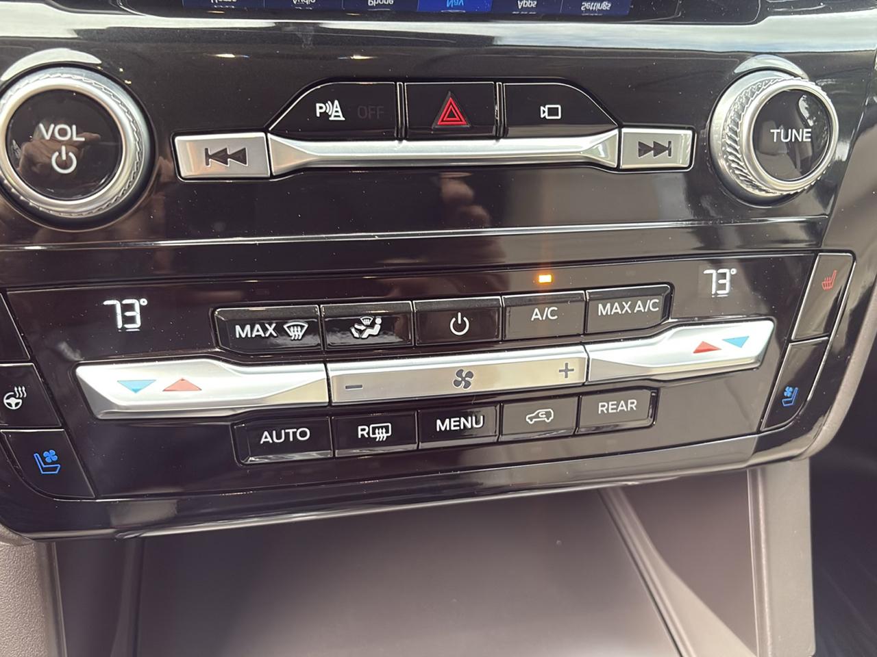 Ford Explorer Platinum 4WD 2021