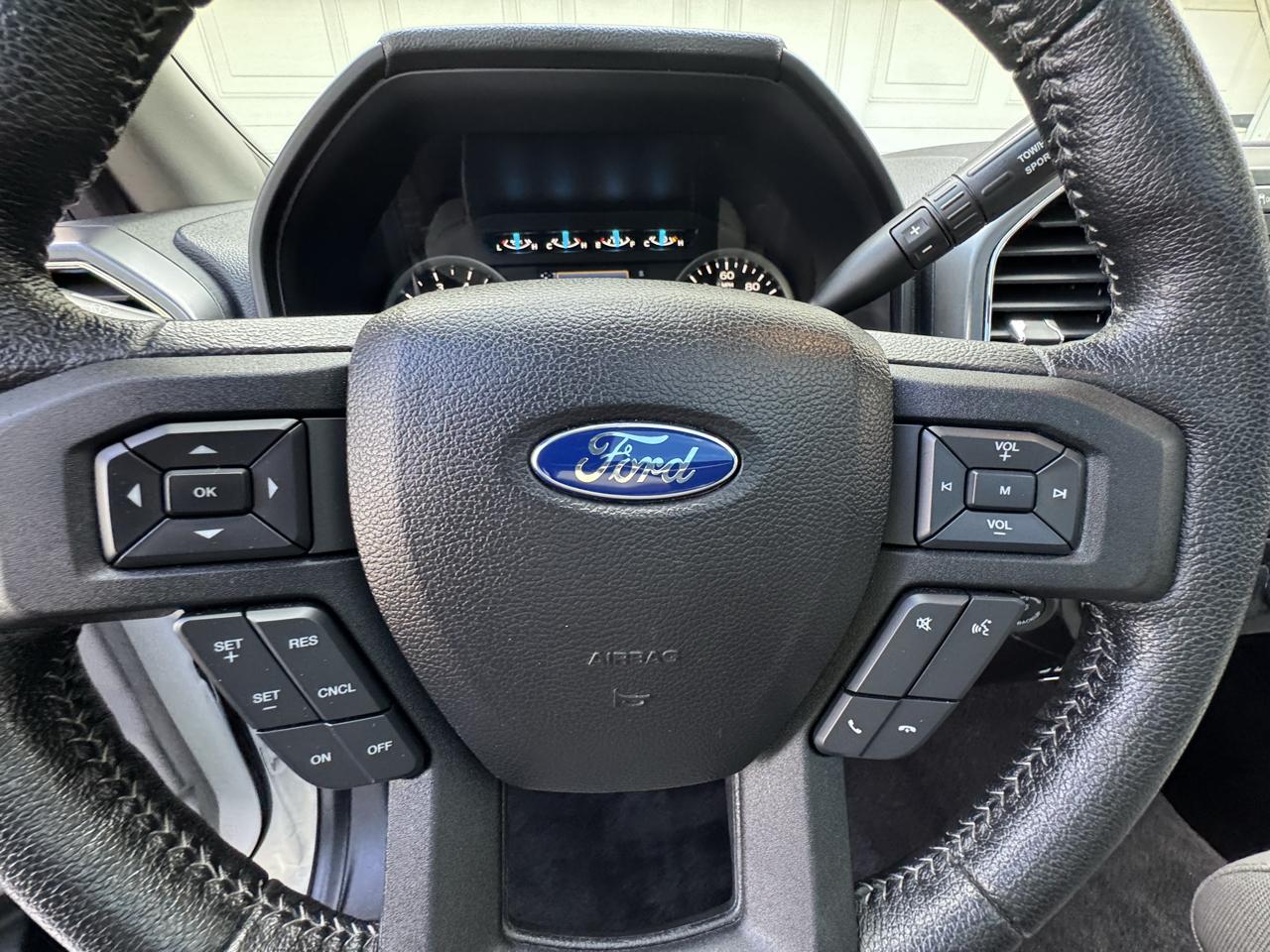 Ford F-150 4WD SuperCrew 145" XLT 2016
