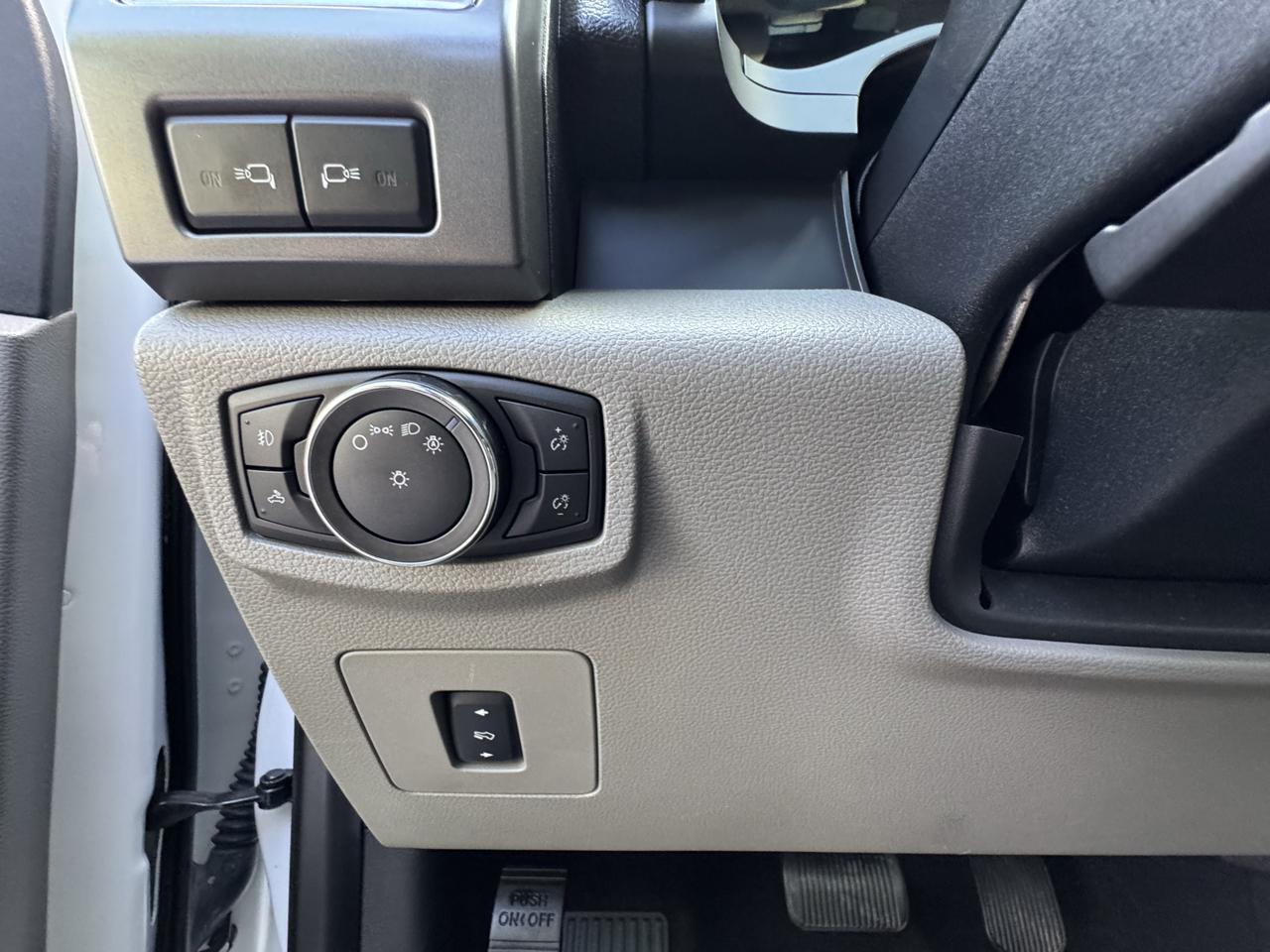 Ford F-150 4WD SuperCrew 145" XLT 2016