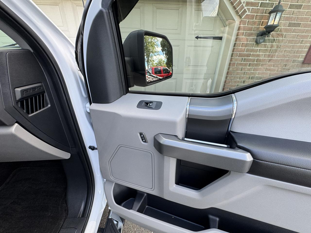 Ford F-150 4WD SuperCrew 145" XLT 2016