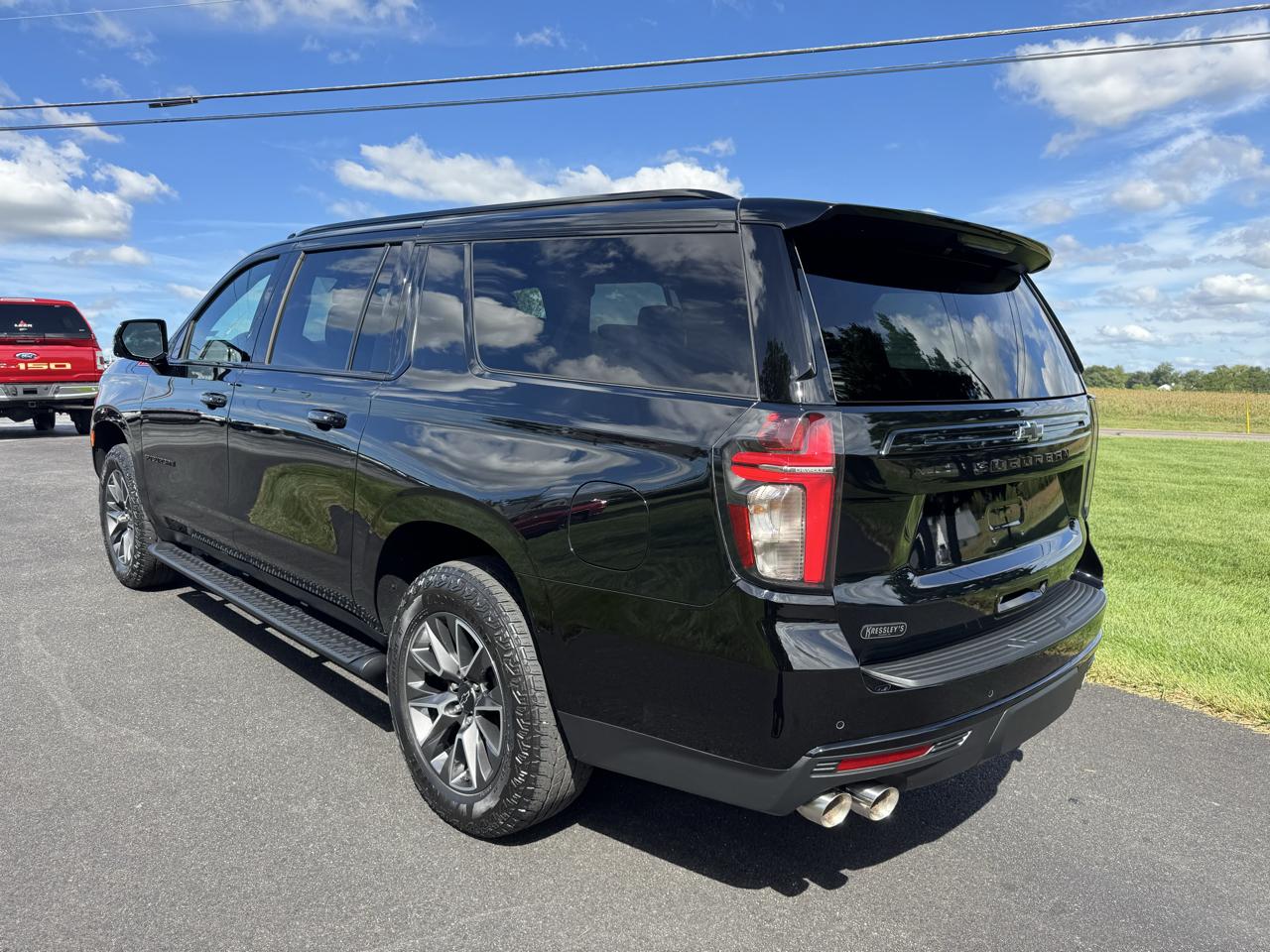 Chevrolet Suburban 4WD 4dr Z71 2023