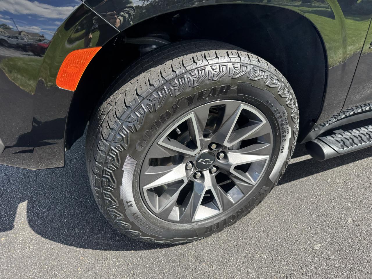 Chevrolet Suburban 4WD 4dr Z71 2023