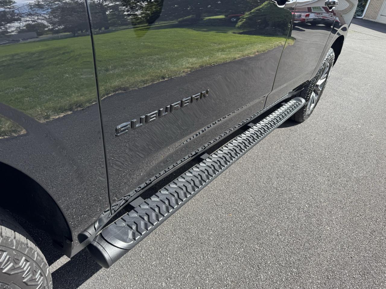 Chevrolet Suburban 4WD 4dr Z71 2023