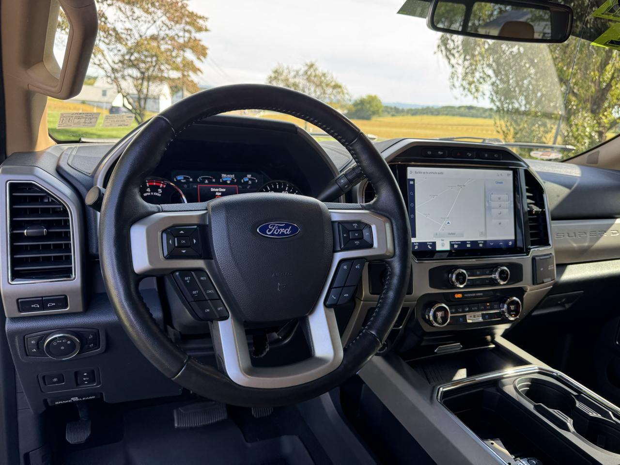 Ford Super Duty F-450 DRW Lariat 4WD Crew Cab 8' Box 2022