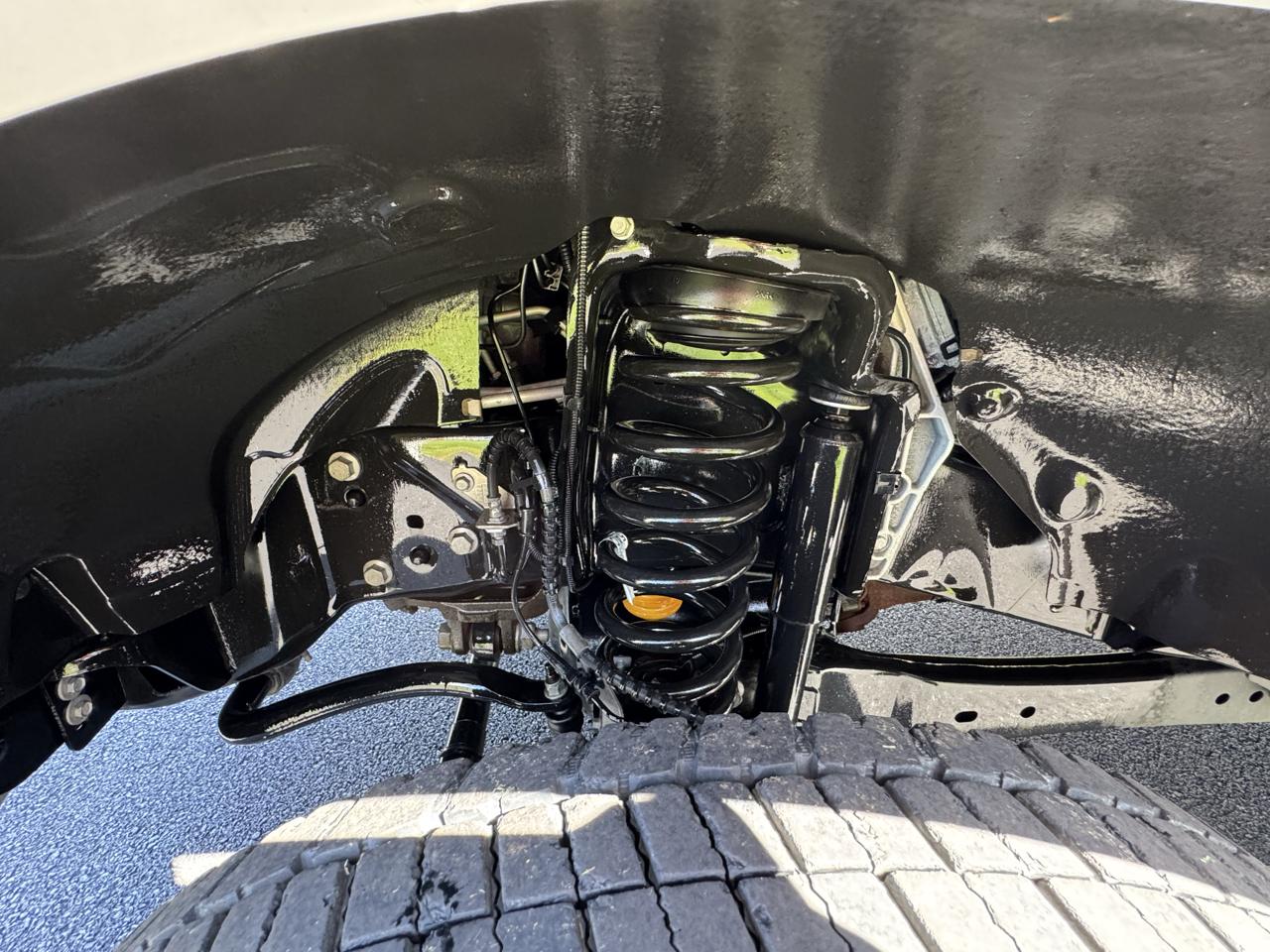 Ford Super Duty F-450 DRW Lariat 4WD Crew Cab 8' Box 2022