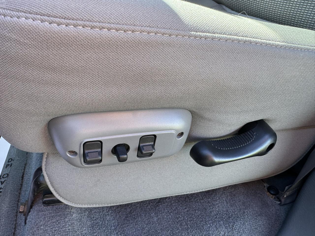 Dodge Ram 3500 4WD Quad Cab 140.5" SRW SLT 2007