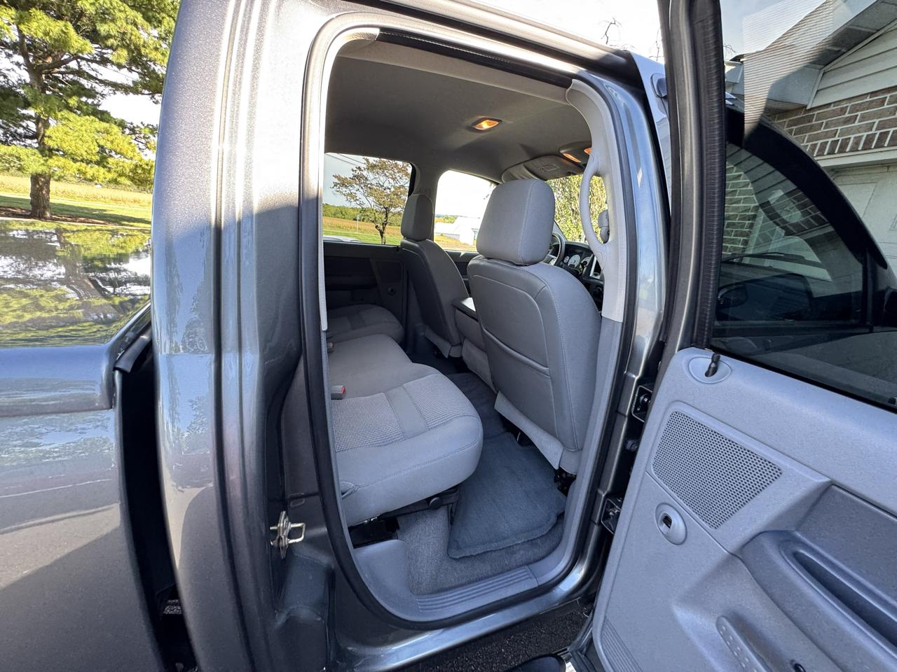 Dodge Ram 3500 4WD Quad Cab 140.5" SRW SLT 2007