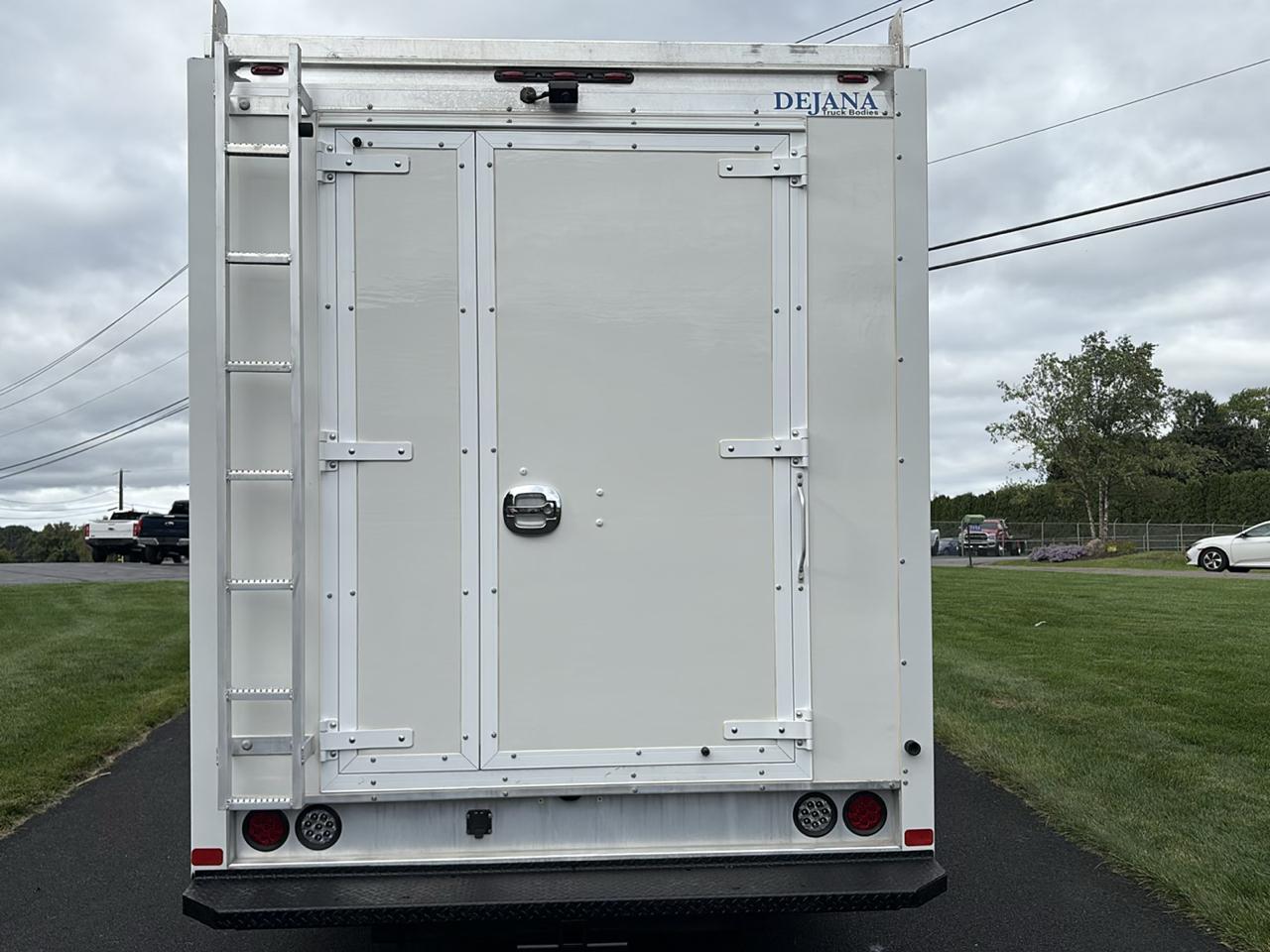 Ford Transit Cutaway T-350 AWD DRW 138" WB 11000 GVWR 2023