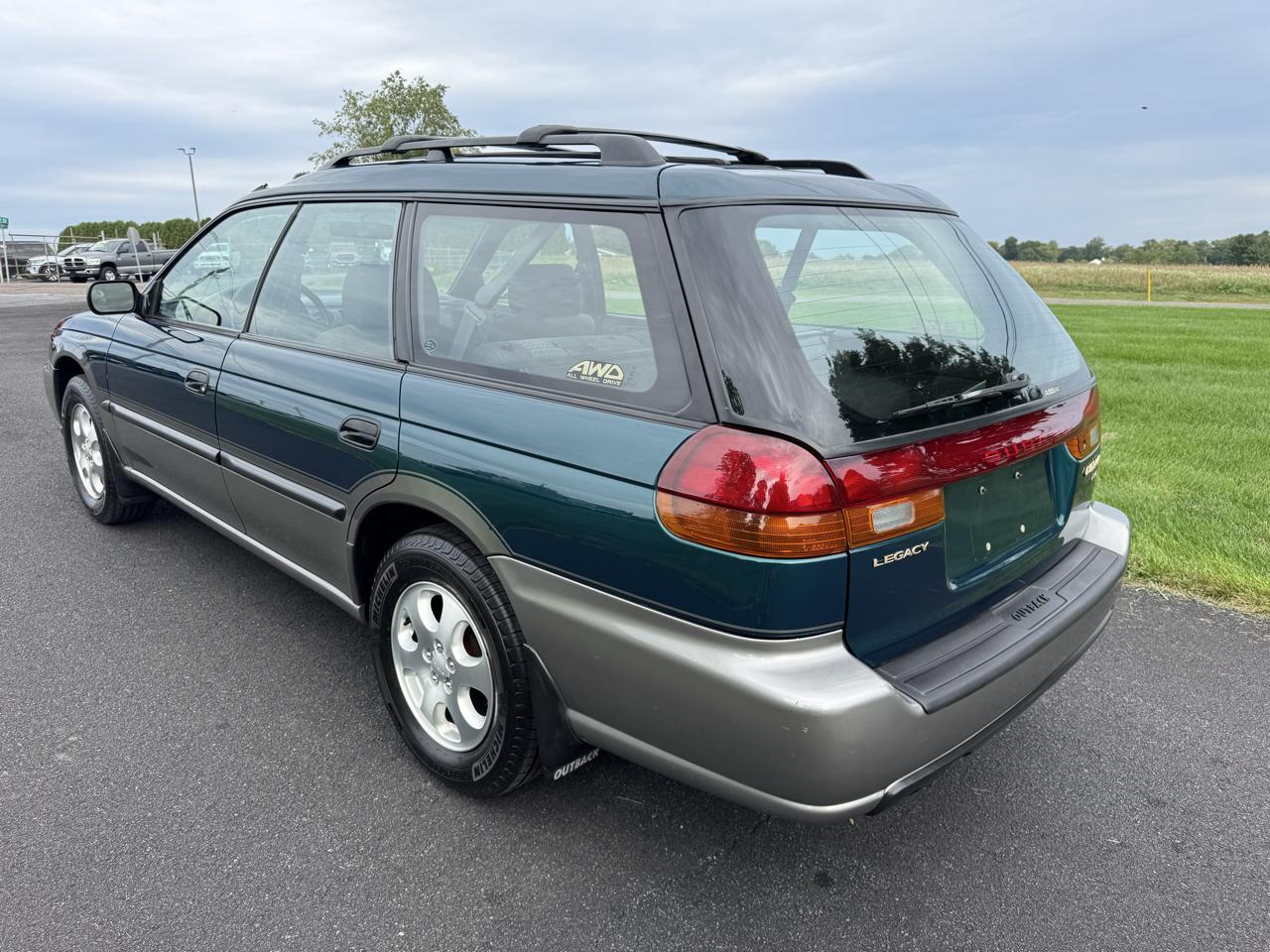 Subaru Legacy Wagon 5dr Outback Auto 2.5L OW Equip 1999
