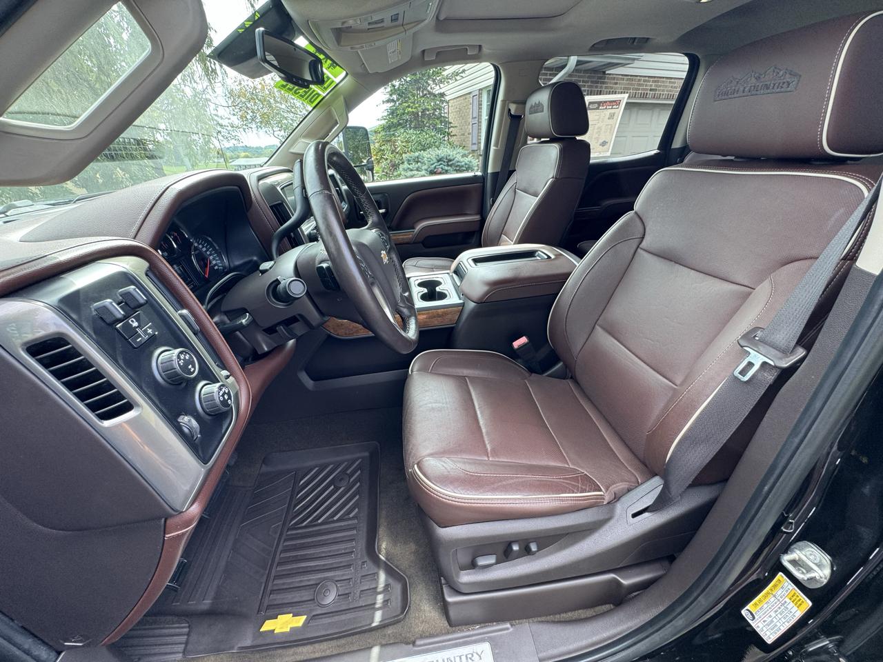Chevrolet Silverado 2500HD Built After Aug 14 4WD Crew Cab 153.7" High Country 2015