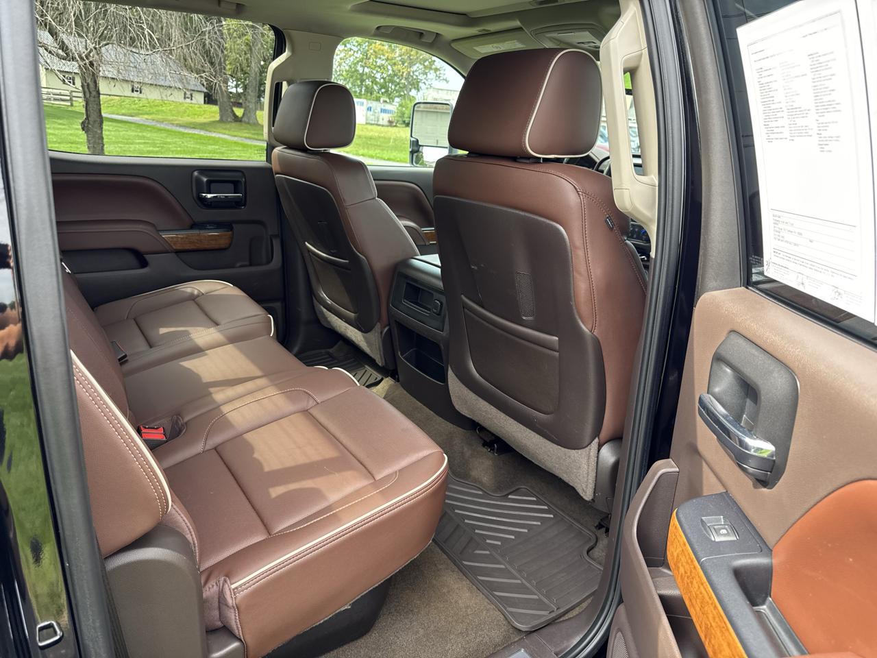 Chevrolet Silverado 2500HD Built After Aug 14 4WD Crew Cab 153.7" High Country 2015