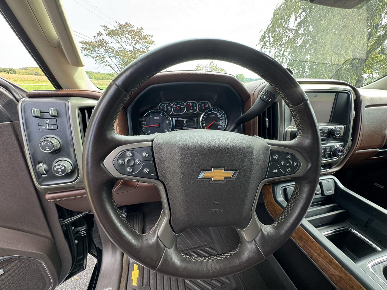 Chevrolet Silverado 2500HD Built After Aug 14 4WD Crew Cab 153.7" High Country 2015