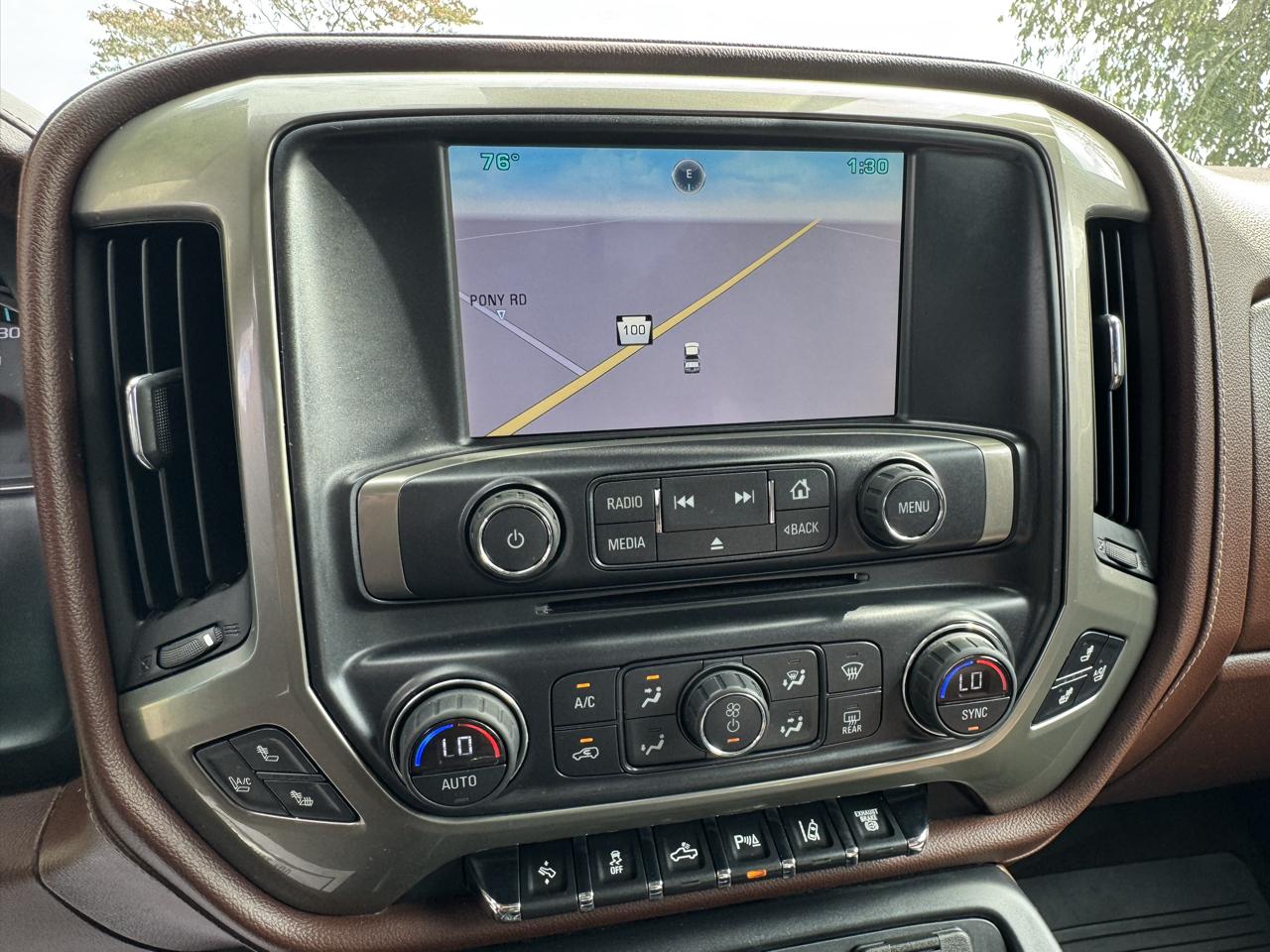 Chevrolet Silverado 2500HD Built After Aug 14 4WD Crew Cab 153.7" High Country 2015