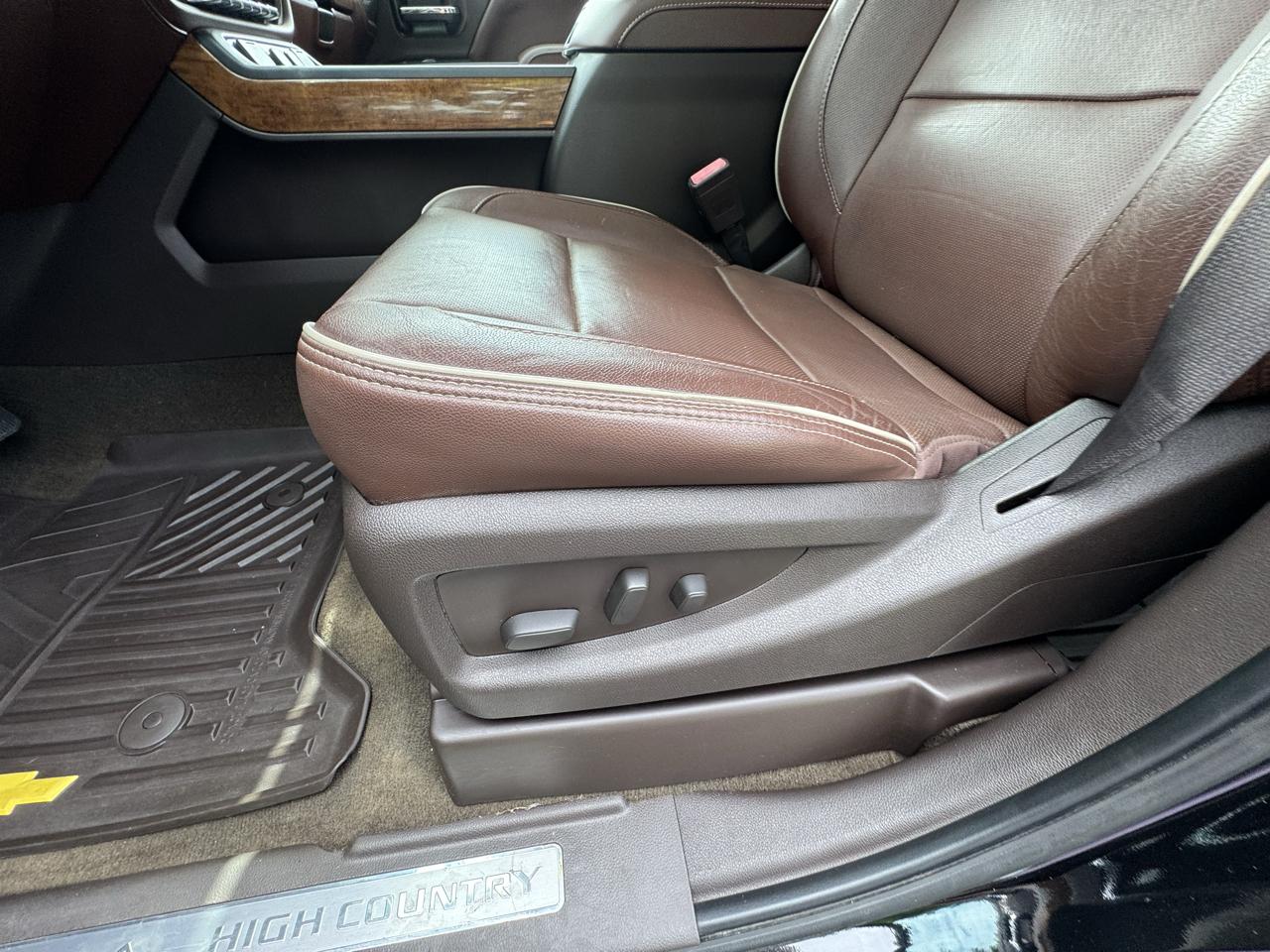 Chevrolet Silverado 2500HD Built After Aug 14 4WD Crew Cab 153.7" High Country 2015