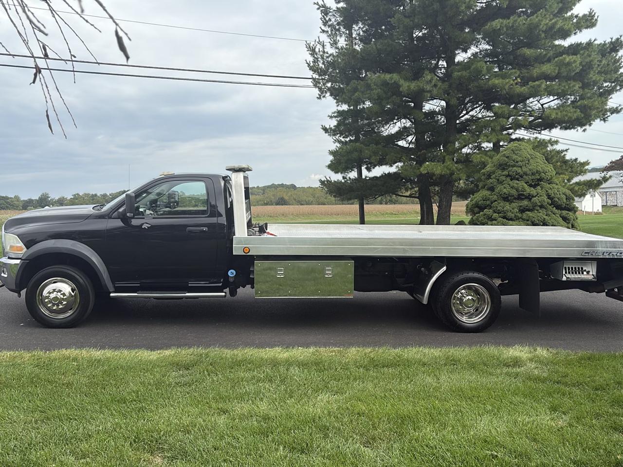 RAM 5500 2WD Reg Cab 204" WB 120" CA SLT 2012