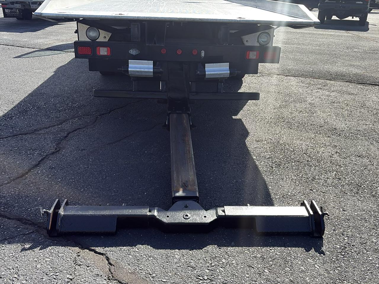 RAM 5500 2WD Reg Cab 204" WB 120" CA SLT 2012